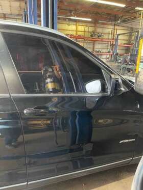 120-50732r Bmw Passenger Right Front Door Fits 11-13 X3