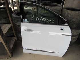 84402089 Buick 2018 2020 2021 Enclave Right Passenger Front Door Assembly Glass Handle 19