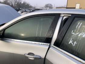 23412563 Cadillac 2014-2019 Cts Left Front Driver Door Gan Silver Sedan Vin A