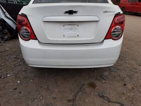 190-02061 Chevrolet Local Pickup Only Rear Bumper Ntbk Ls Fits 12-16 Sonic 1254640