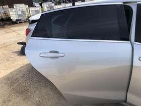 84103473 Chevrolet 2016-2020 Chevy Malibu Rear Side Door Right Passenger Gan Silver