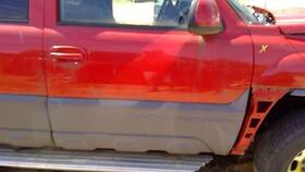 120-05000cr Chevrolet Truck Passenger Right Front Door Fits 02 Avalanche 2500 10282115