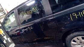 130-01173nl Dodge Truck Black Driver Rear Side Door Movable Glass Manual Closer Fits 18-20 Caravan