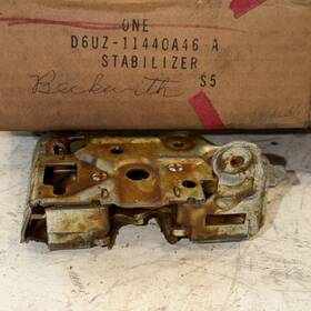D6uz-11440a46-a Ford Nos 1975-1989 E100 E150 E250 E350 Econoline Van Back Door Latch Stabilizer