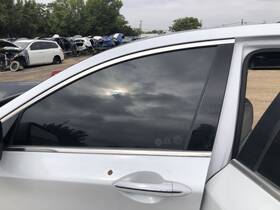 76003b1001 Genesis 2017 2018 2019 G80 Left Front Driver Door Yw6 Casablanca White Pearl 744