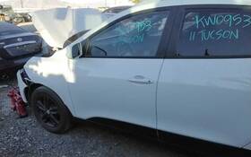 120-50607cl Hyundai Local Pickup Only Driver Front Door Electric With Side Cladding Fits 10-15 Tuc