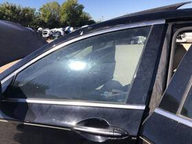 76003b1000 Hyundai 2015 2016 Genesis Left Front Driver Door Yb6 Black Electric Sedan 896395