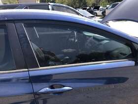 Hyundai 760043x500 2011-2016 Elantra Right Front Passenger Door Vu Blue Power Sedan