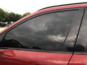 T4a1369 Jaguar 2017-2020 F-pace Left Front Driver Door Cah Red Black Belt Molding 957346
