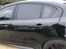 T4n2635 Jaguar 2017-2019 Xe Rear Side Door Left Driver Black With Gloss Trim 904828