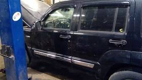 120-00801l Jeep Driver Left Front Door Electric Fits 08-12 Liberty 2214759