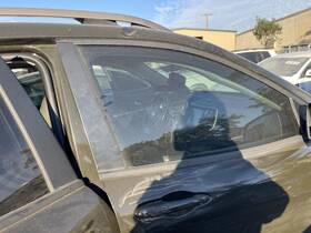 120-05745br Jeep Passenger Front Door Electric Laminated Glass Fits 14-18 Cherokee 982455