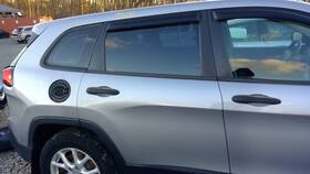 130-03117ar Jeep Passenger Rear Side Door Light Tint Glass Fits 14-22 Cherokee 1599384