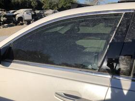 76003f6000 Kia 2017-2019 Cadenza Left Front Driver Door White Without Acoustic Glass 807023