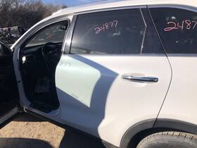 77003c6010 Kia 2016-2019 Sorento Rear Side Door Left Driver White With Sunshade 917862