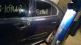 130-01141al Lincoln Driver Rear Side Door Tinted Glass Lower Moulding Fits 09-16 Mks