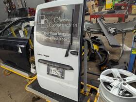 140-59248fl Mercedes-benz Local Pickup Only Driver Rear Back Door 447 Type 270 Degree Swing Fits 16-21 M