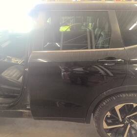 Mitsubishi 130-10563bl Local Pickup Only Driver Rear Side Door Without Automatic Up And Down Fits 22