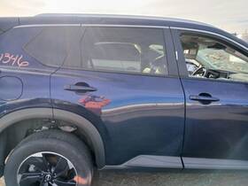 130-10388dr Nissan Passenger Rear Side Door Japan Built With Sunshade Fits 21-25 Rogue 1381085