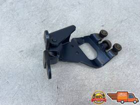 68380-08041 Toyota 2011-2020 Sienna Rear Left Slide Door Center Roller 6838008041 Oem 11-20