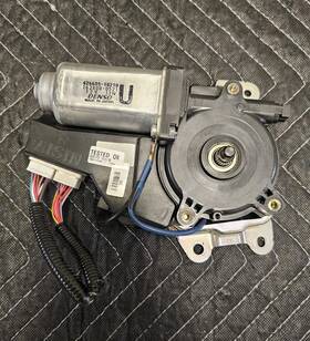 85005-08012 Toyota 2011-19 Sienna Genuine Right Sliding Door Motor