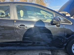 Passenger Front Door Manual Window With Solar Glass Fits 12-17 Rio 2379946. Fixed Price $384.00.