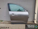 *no Shipping* Oem 2016-2018 Kia Sorento 2.4L Front Right Door Electric. Fixed Price $200.00.